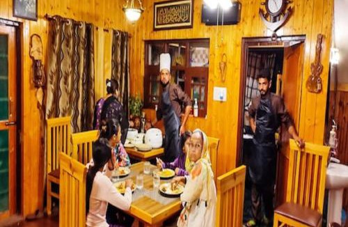 Srinagar House | Cherrytree Resort