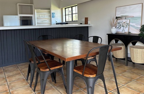 Springlands Hotel | Cherylea Motel