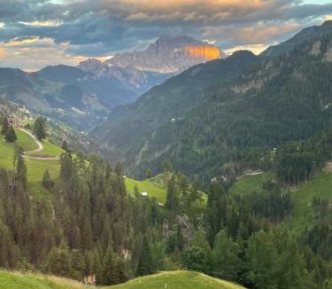Livinallongo del Col di Lana Ski Chalet | Cherz Romantic House