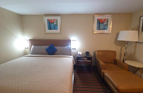 Chesaning Hotel | Chesaning INN & Suites