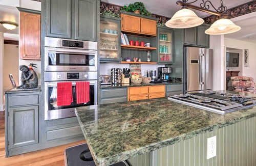 Deale House | Chesapeake Bay Home: Dock, Decks & Fire Pit!