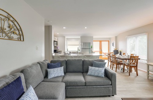 Stevensville Cottage | Chesapeake Bay Views & Private Deck: Cozy Cottage