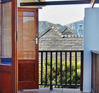 Hermanus Bed & Breakfast | Chesham House