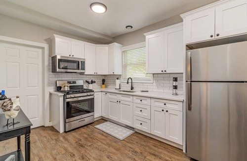 Chesterton Apartment | Chesterton Charmer: Lower Unit