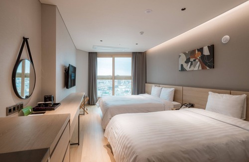 Sokcho Hotel | Chestertons Sokcho