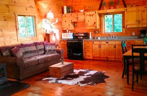 Waterville Cabin | Chestnut 3 Bed /2 Bath cabin with Hot Tub Jacuzzi