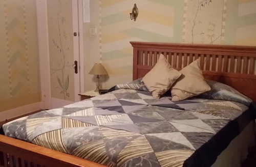 Atlantic Bed & Breakfast | Chestnut Charm Bed & Breakfast