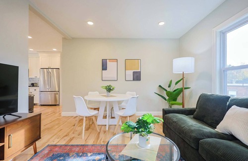 Cleveland Circle Apartment | Chestnut Hill, Parking, Renovated, Book Now!