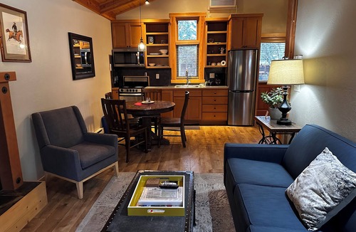 Winthrop Hotel | Chewuch Inn and Cabins