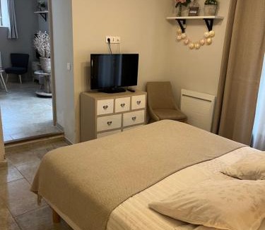 Cereste Apartment | Chez Adeline