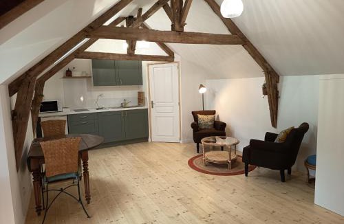 Saint-Brieuc-des-Iffs Apartment | Chez Alex, La Grange