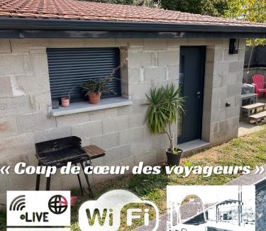 Decines-Charpieu Apartment | Chez Annick, studio climatisé proche tram, Groupama Stadium, LDLC Arena