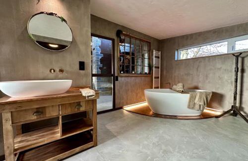 Bohon House | Chez Brigitte