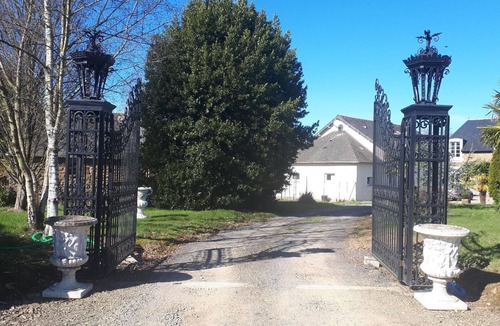 Sens-de-Bretagne House | chez céline