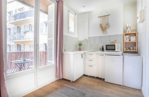 Hotel-de-Ville Apartment | Chez Delphine - Nice Studio in the centre of the Vieux Port
