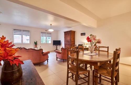 Brezins House | Chez Emile