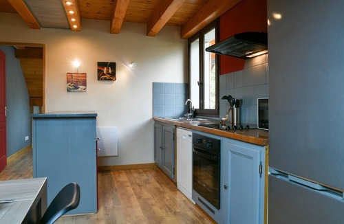 Saint-Pierre-d'Albigny Apartment | Chez Fred 201 – Parking, WiFi, Near Savoie College