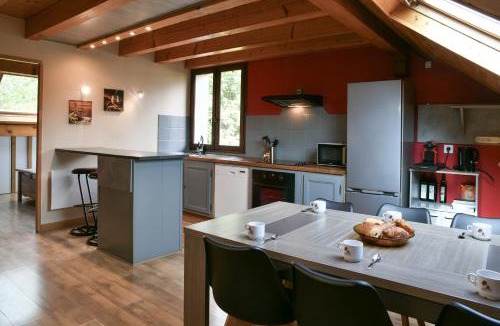 Saint-Pierre-d'Albigny Apartment | Chez Fred 201 - Parking Wifi