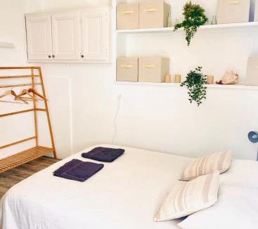 Ussel Apartment | Chez gaillard petit studio sans cuisine entièrement rénové au calme
