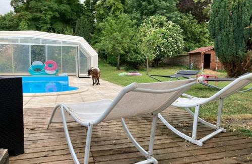 Saint-Martin-d'Ablois Apartment | Chez Lilly & Cie 10 à 12 personnes avec sauna et piscine