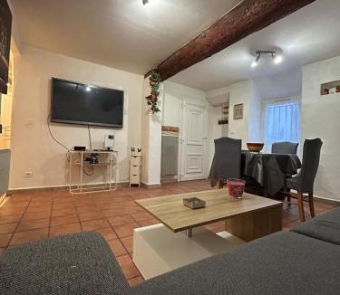 Sisteron Apartment | Chez Luna