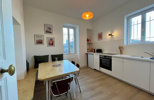 Valence Apartment | Chez MARIE - Central and Comfort