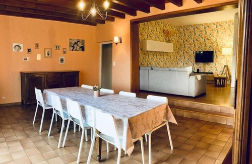 Saint-Pierre-le-Chastel Apartment | *Chez Maurice* Family home & Countryside