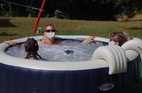 Caillavet Other | CHEZ MITCH EN CAMPING CAR et grand espace extérieur