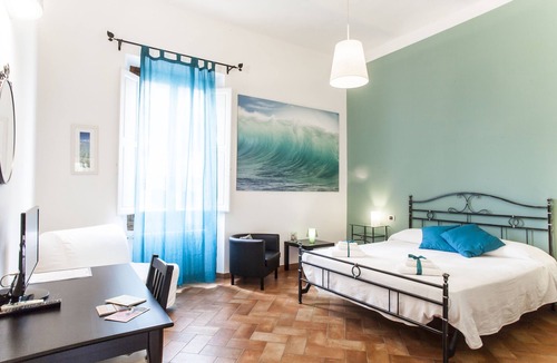 Le Cure House | Chez Moi