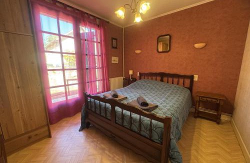 Gramat Villa | Chez Papi et Mamie maison de famille à Gramat