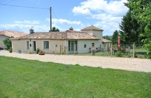 Brossac House | Chez Sarrazin