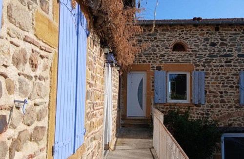 Saint-Germain-Nuelles Apartment | Chez steph