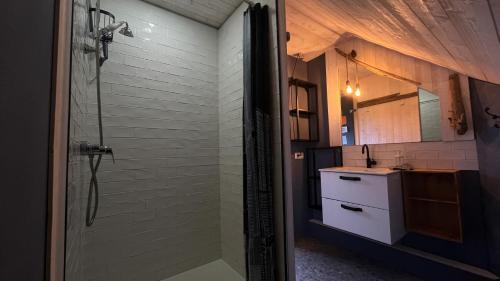Saint-Cernin-de-Larche Bed & Breakfast | Chez Walter et Camille