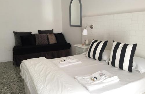Historical Center Bed & Breakfast | Chiaia House