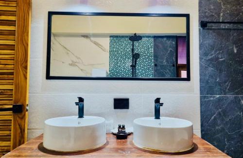 Tha Wang Tan Hotel | Chiang Ron
