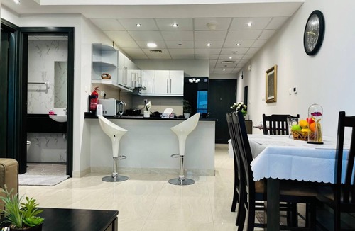 Business Bay Apartment | Chic 1-bedroom apartment in enchanting Dubai with WiFi, AC, fitness room