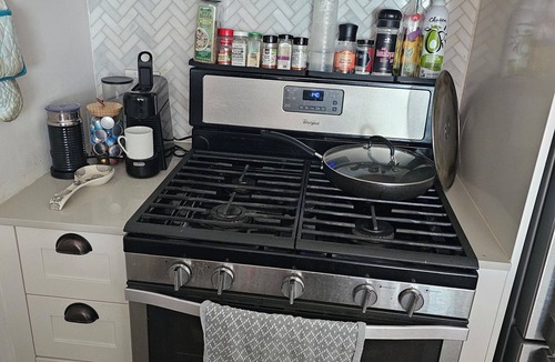 Crown Heights Apartment | Chic 1-bedroom apt with HUGE terrace in vibrant Brooklyn, 15min to Prospect Park
