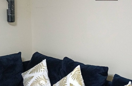 Naif Apartment | Chic 1-studio flat with WiFi and AC close to mall, park, metro