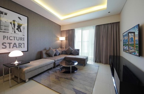 Business Bay Apartment | Chic 1BR Haven, Damac Paramount