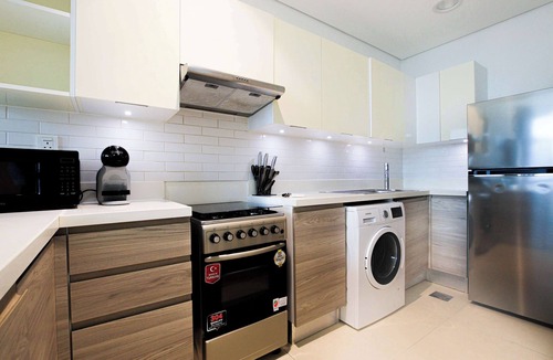 Jadaf Apartment | Chic 1BR Iris Amber Al Jaddaf