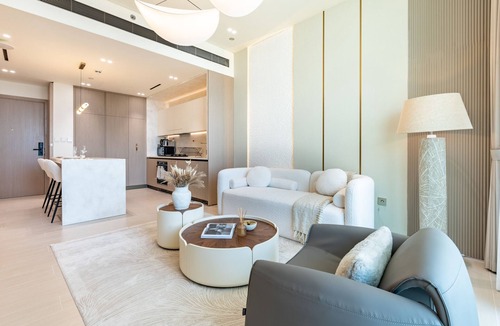 Jumeirah Village Circle Apartment | Chic 1BR Next to a Community Park,Just a Few Minutes Drive from Cricket Stadium