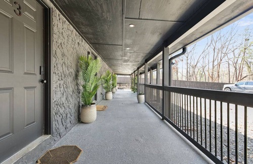 Clarkdale Apartment | Chic 1BR Oasis: Ideal Retreat near Six Flags