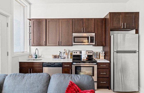 Fairmount Apartment | Chic 1BR Unit - Walk to Met - Direct Subway to FIFA