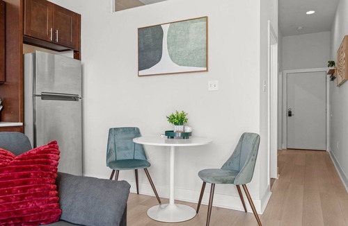 Fairmount Apartment | Chic 1BR Unit - Walk to Met - Direct Subway to FIFA
