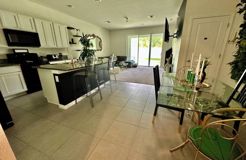 Durant House | Chic 2-bed 1.5-bath townhouse in a secure community, adventures await nearby!n