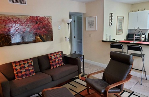 Southwest Coconut Grove Apartment | Chic 2-bedroom apartment with WiFi, AC in vibrant Miami