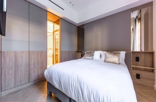 Les Iles Apartment | Chic 2-Bedroom Haven