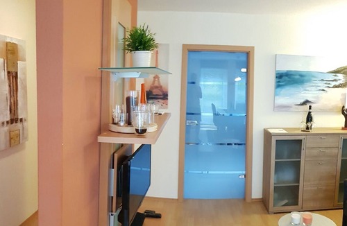 Saulheim Apartment | Chic 2-room basement apartment with a separate entrance in the family home