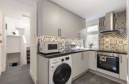 Kensal Green Apartment | Chic 2Bed w/Balcony - Kensal Rise