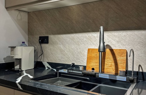 Jumeirah Beach Residence Apartment | Chic 2BR Beachfront Residence at Amwaj 4- 2201